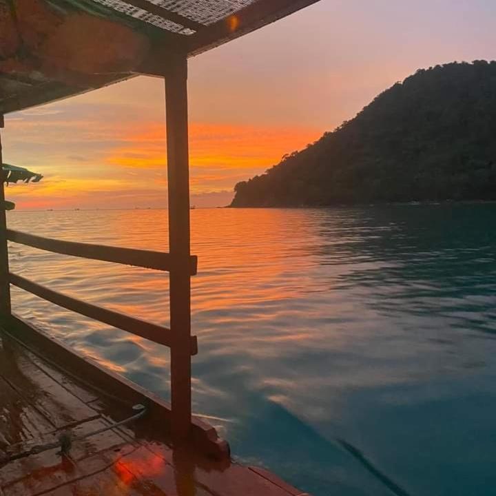 Lucky Sun Saracen Bay Pansiyon Koh Rong Sanloem Dış mekan fotoğraf