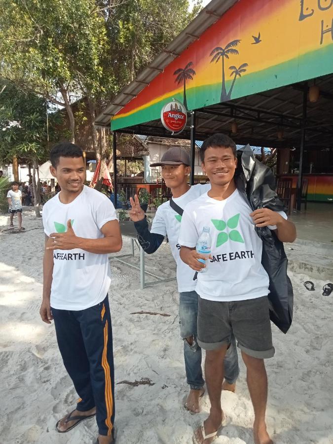 Lucky Sun Saracen Bay Pansiyon Koh Rong Sanloem Dış mekan fotoğraf