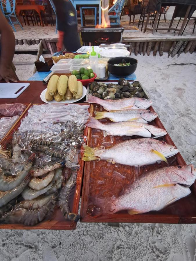 Lucky Sun Saracen Bay Pansiyon Koh Rong Sanloem Dış mekan fotoğraf